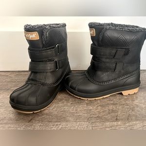 Cat & Jack snow boots , size 12 kids